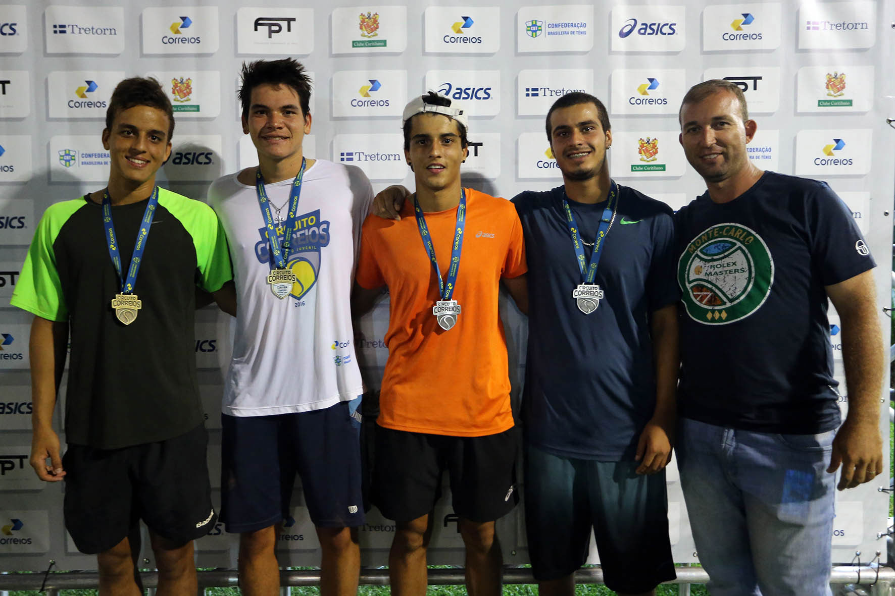 Atletas da Afini Tennis são campeões do Circuito CBT em Curitiba (PR)