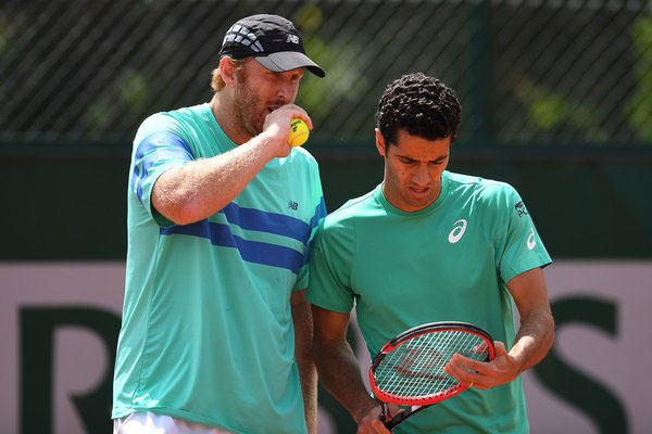 André Sá tem jogo adiado pela falta de luz natural na semi em Queen´s