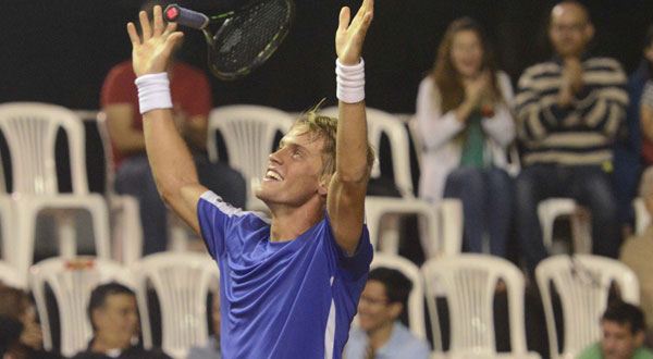 João Sorgi brilha, bate 68º do mundo e vai à semi em Guayaquil