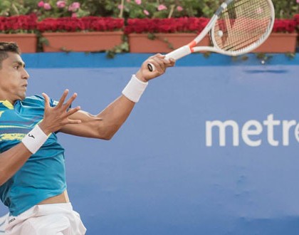 Thiago Monteiro brilha, derruba ex-top 10 Monfils, joga, em Quito, sua 1Âª semi de ATP e volta ao top 100